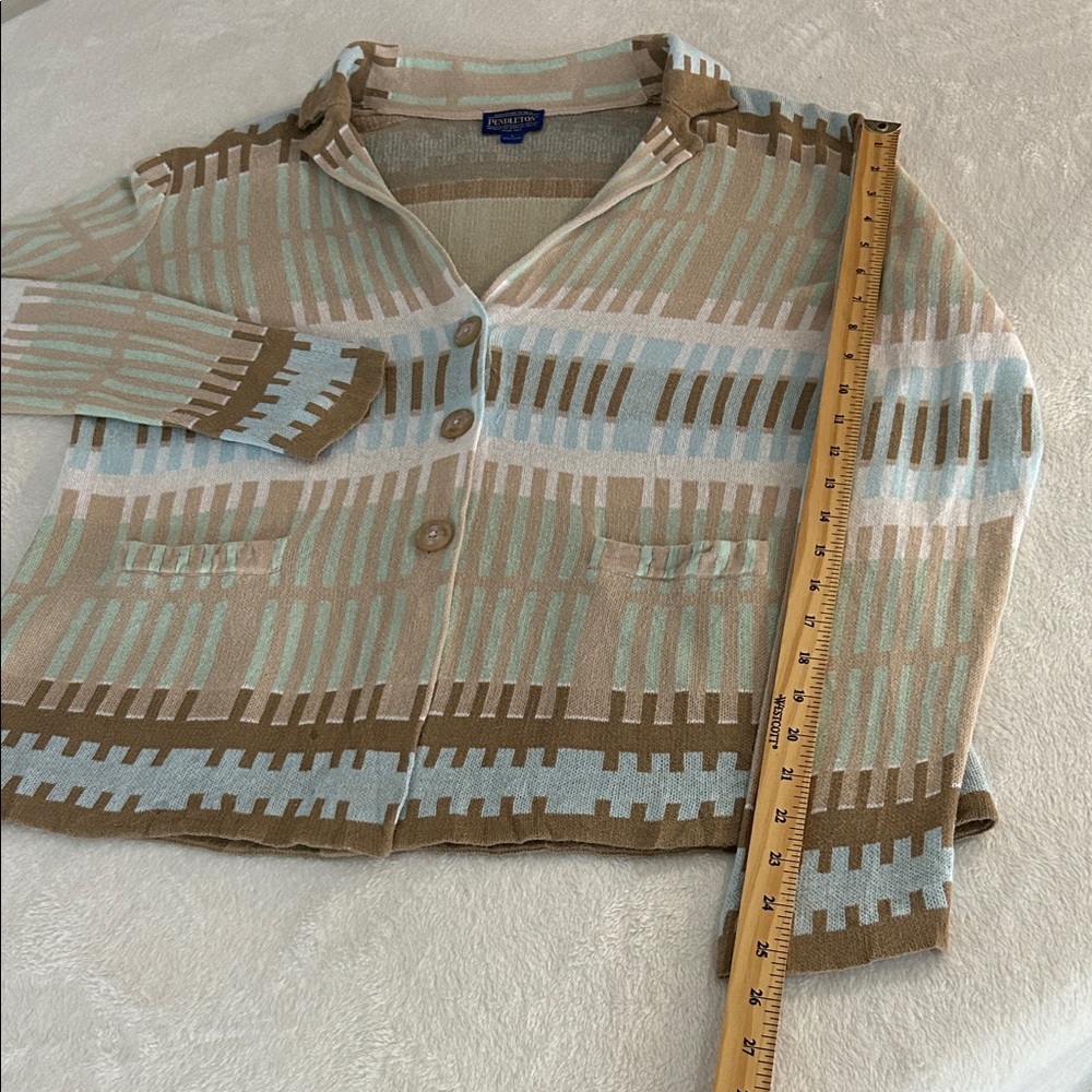 Pendleton Linen Blend Beige and Blue Patterned Cardigan. Size L - Picture 8 of 13